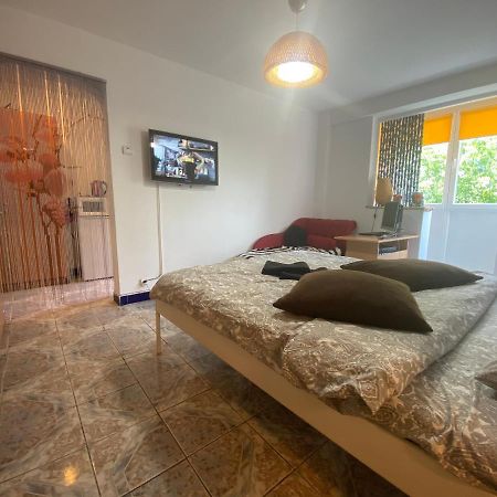 Piata Resita Host Apartment Bucharest Luaran gambar